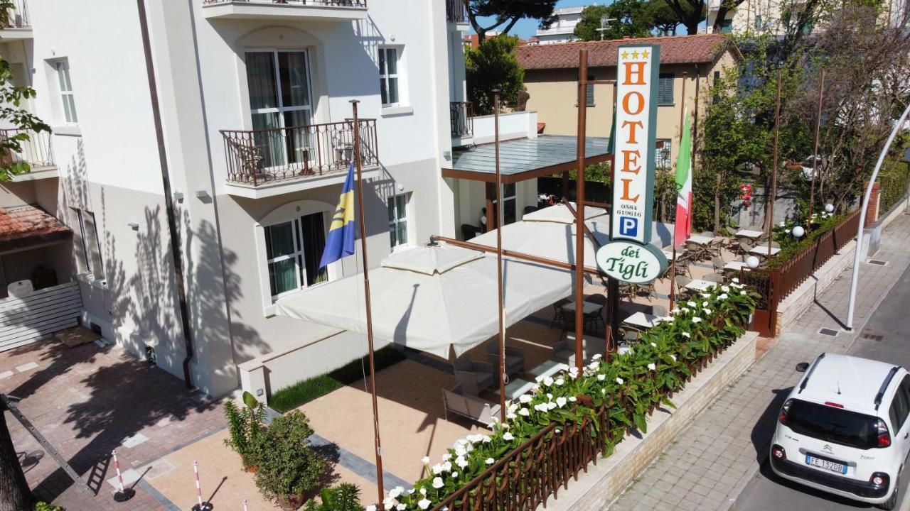 Hotel Dei Tigli Lido di Camaiore Buitenkant foto