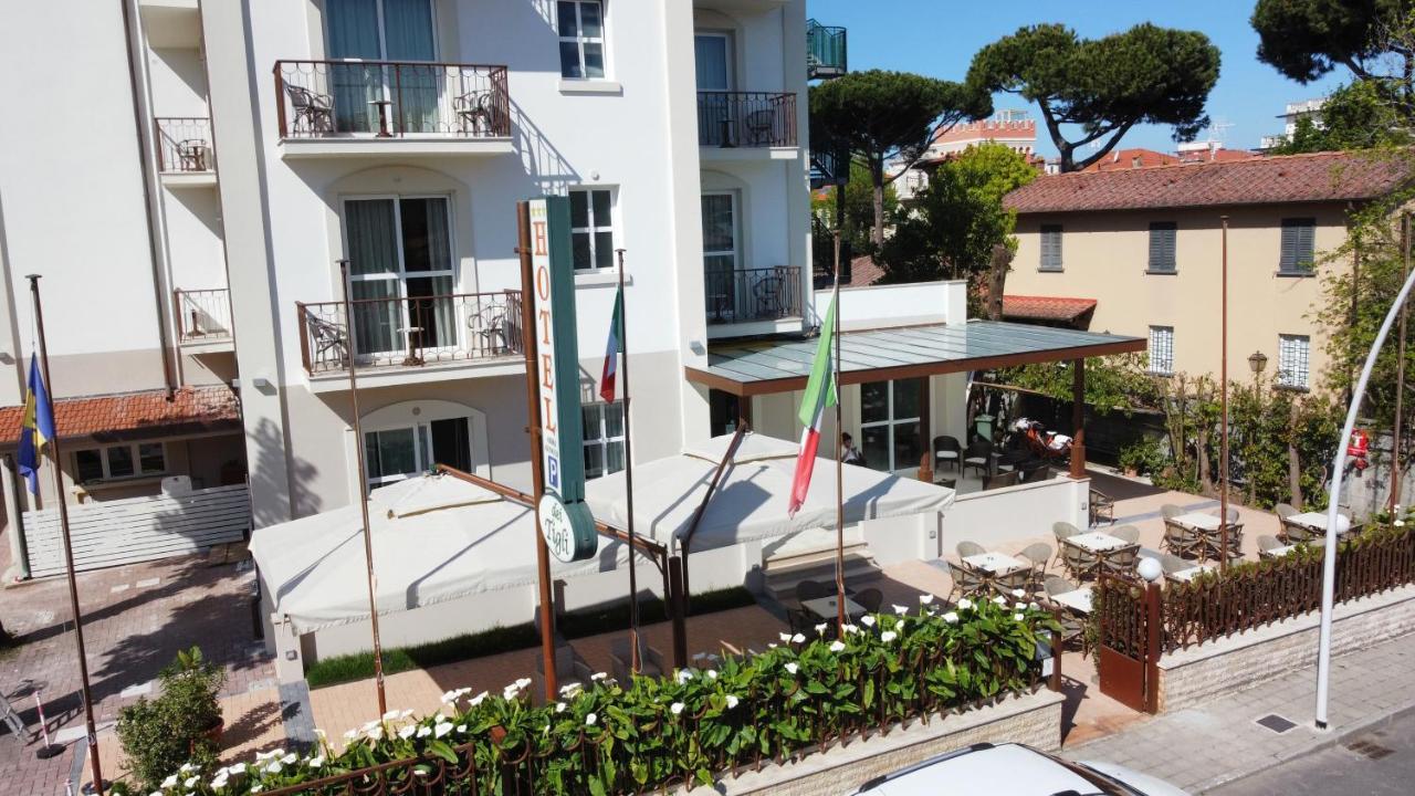 Hotel Dei Tigli Lido di Camaiore Buitenkant foto