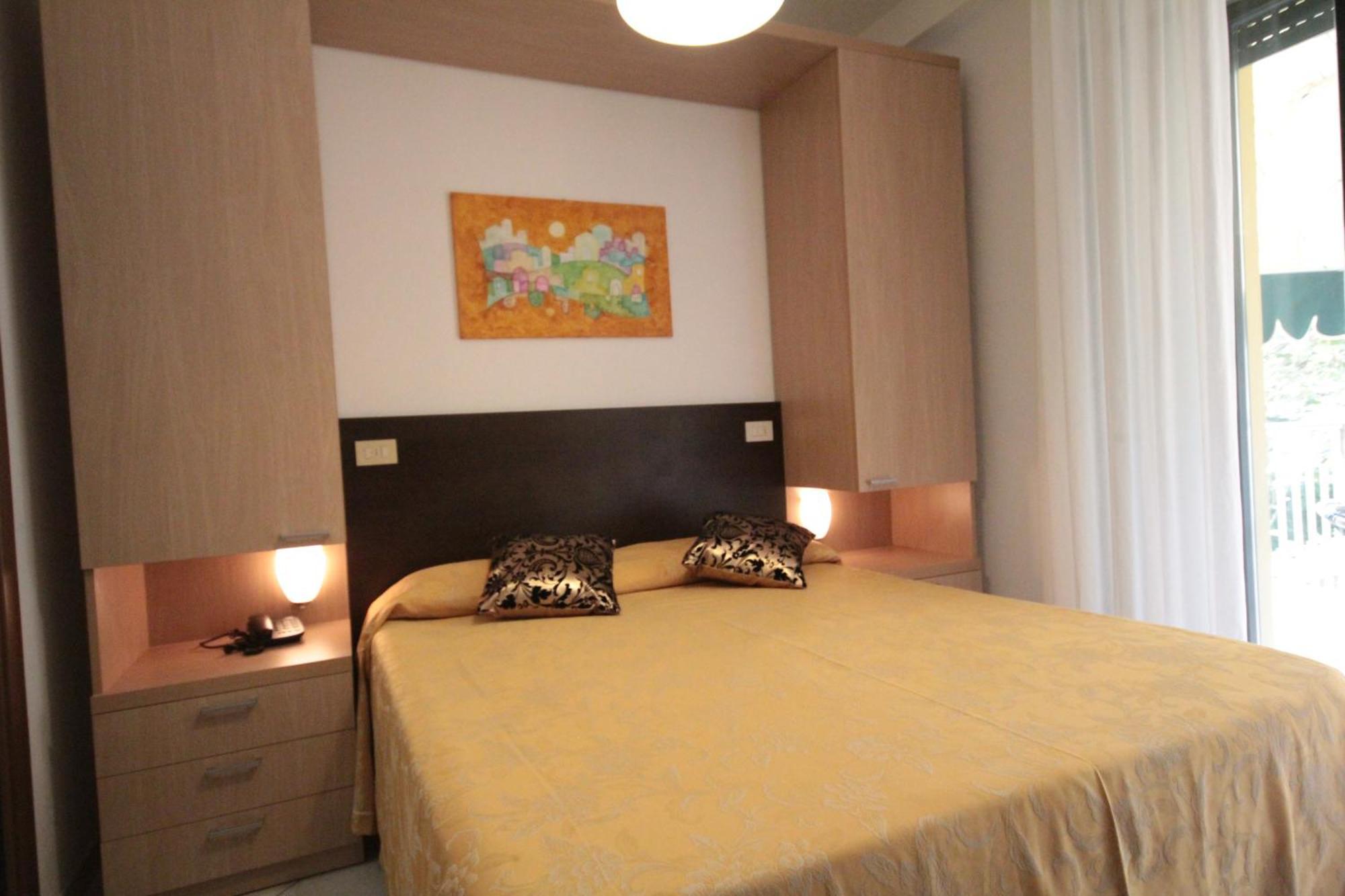 Hotel Dei Tigli Lido di Camaiore Buitenkant foto
