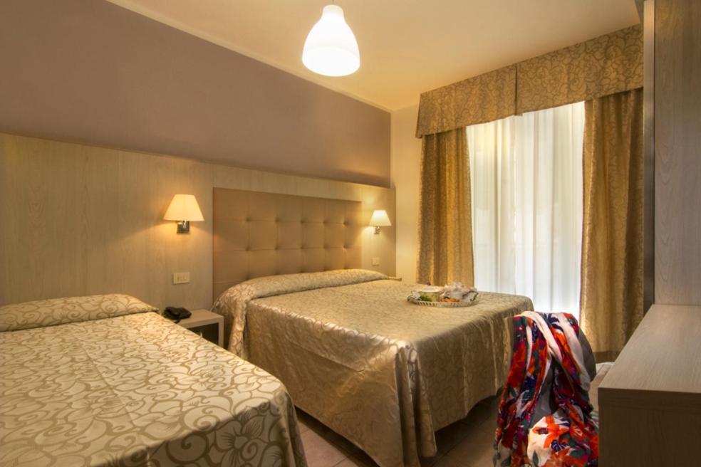 Hotel Dei Tigli Lido di Camaiore Buitenkant foto