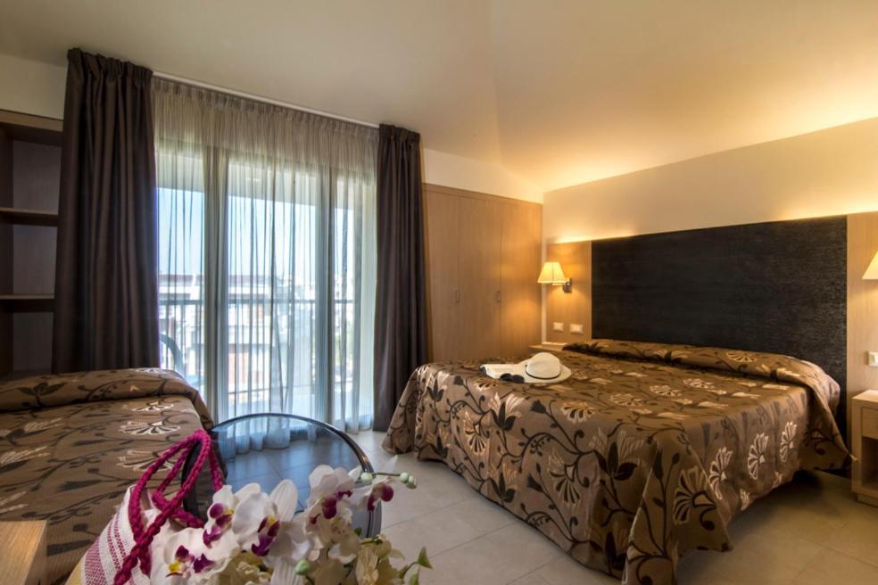Hotel Dei Tigli Lido di Camaiore Buitenkant foto